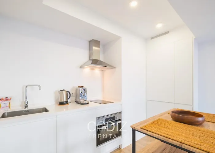 Aventurero By Cadiz4rentals *